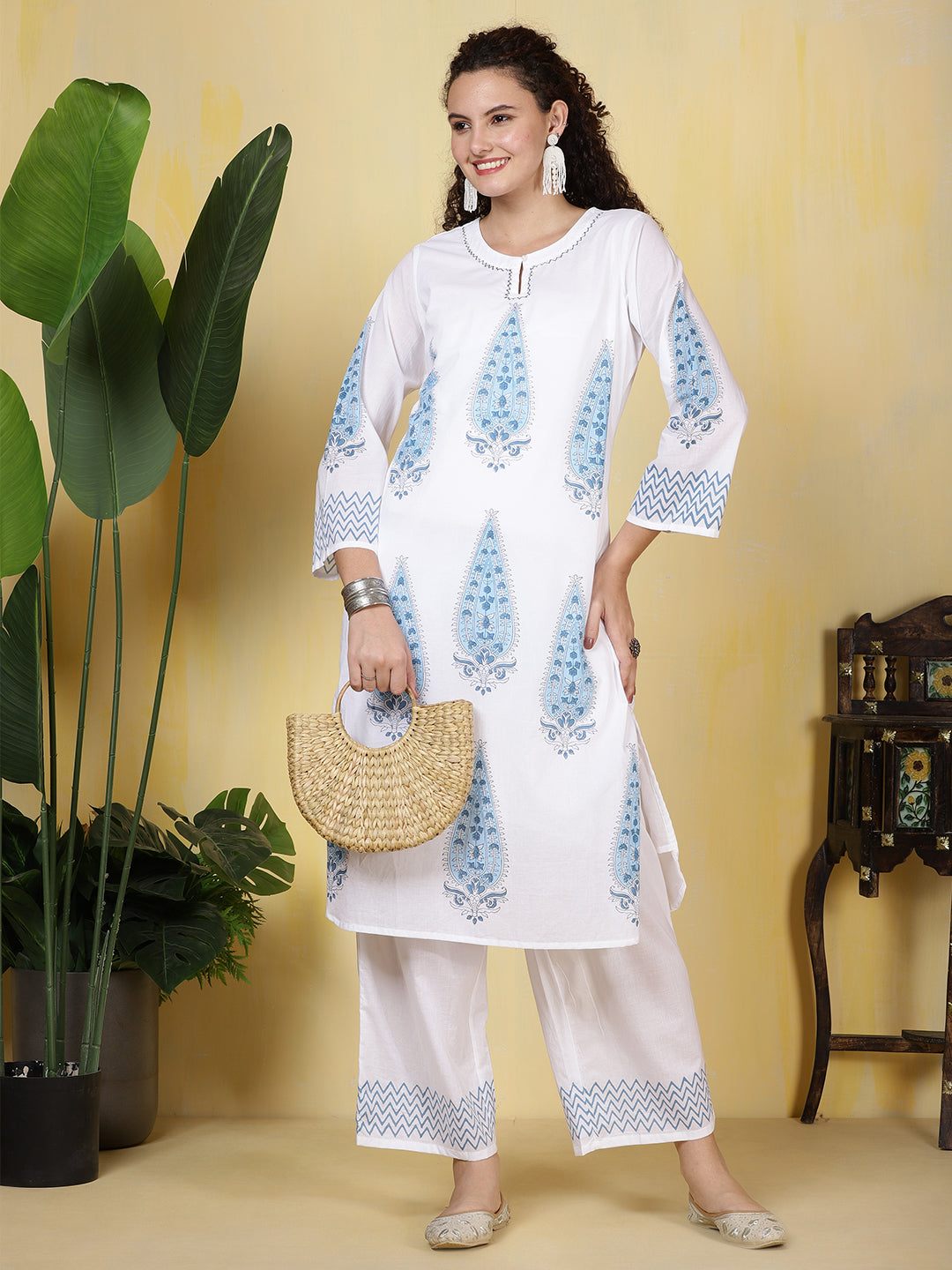 Printed Cotton Blend Kurta With Pants