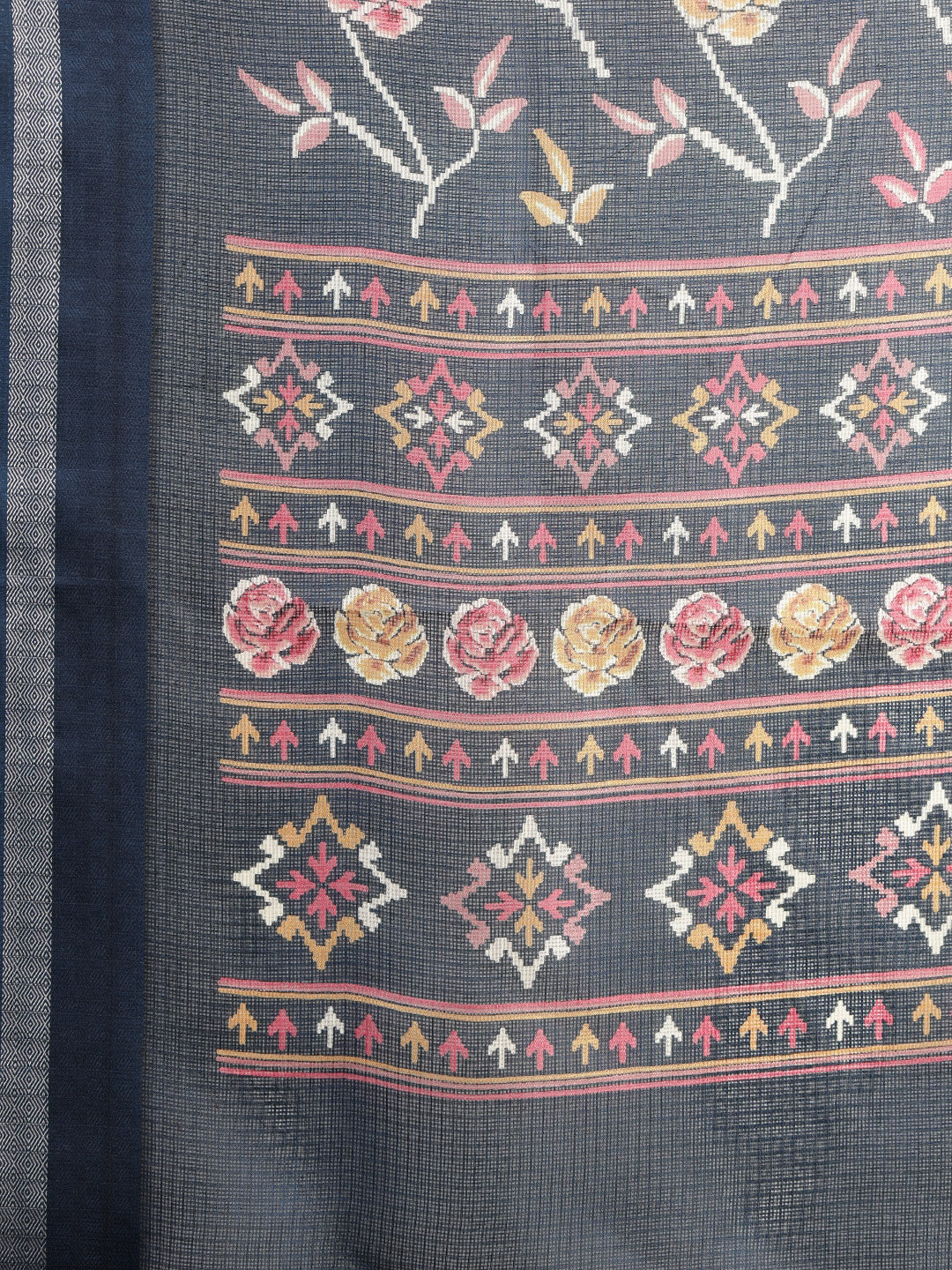 Floral Printed Cotton Blend Saree