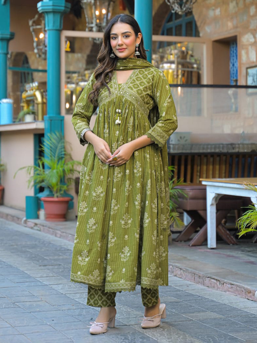 Green Cotton Blend Printed Straight Suit Set