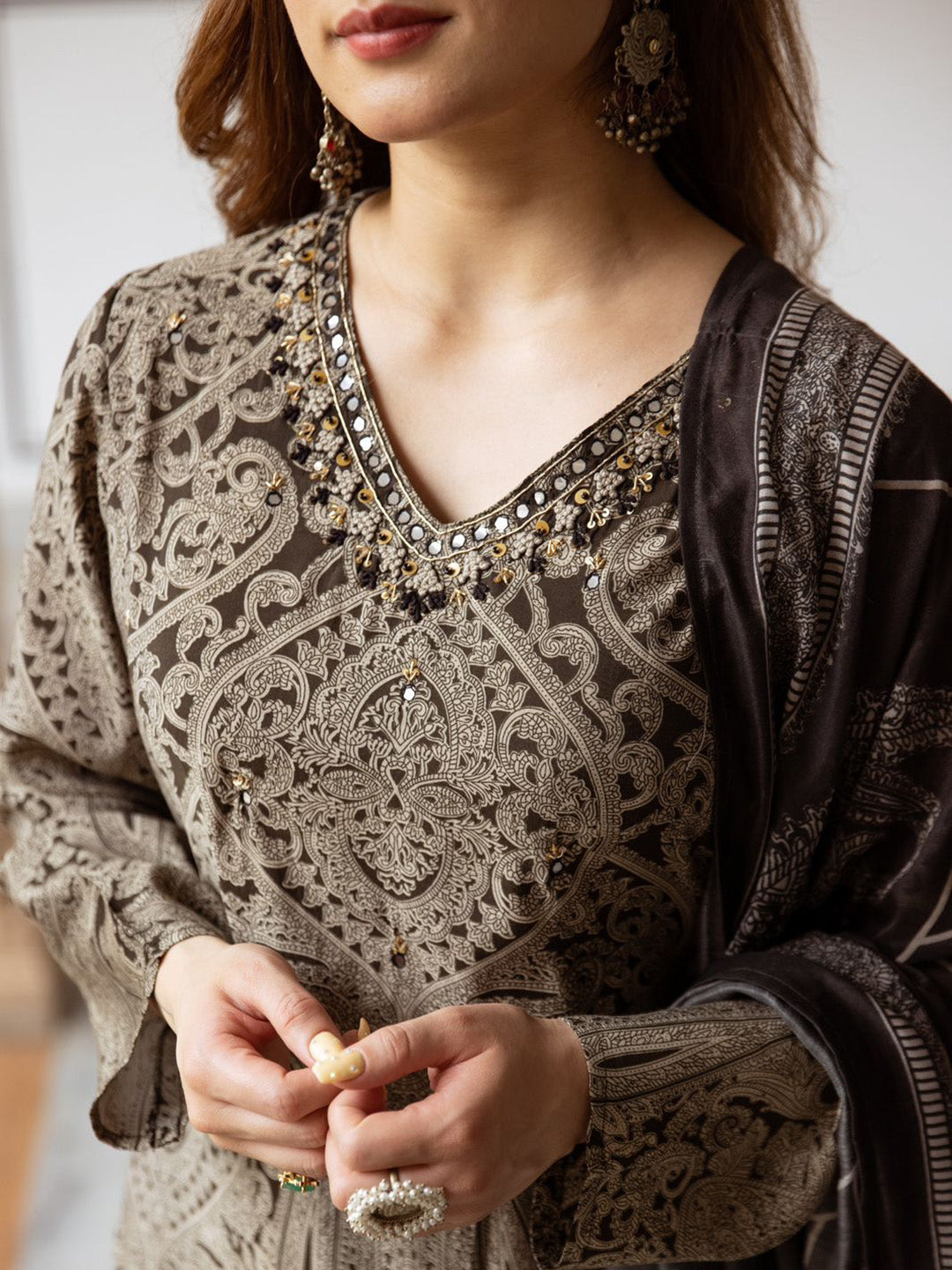 Embroidered Muslin Kurta With Pant &amp; Dupatta