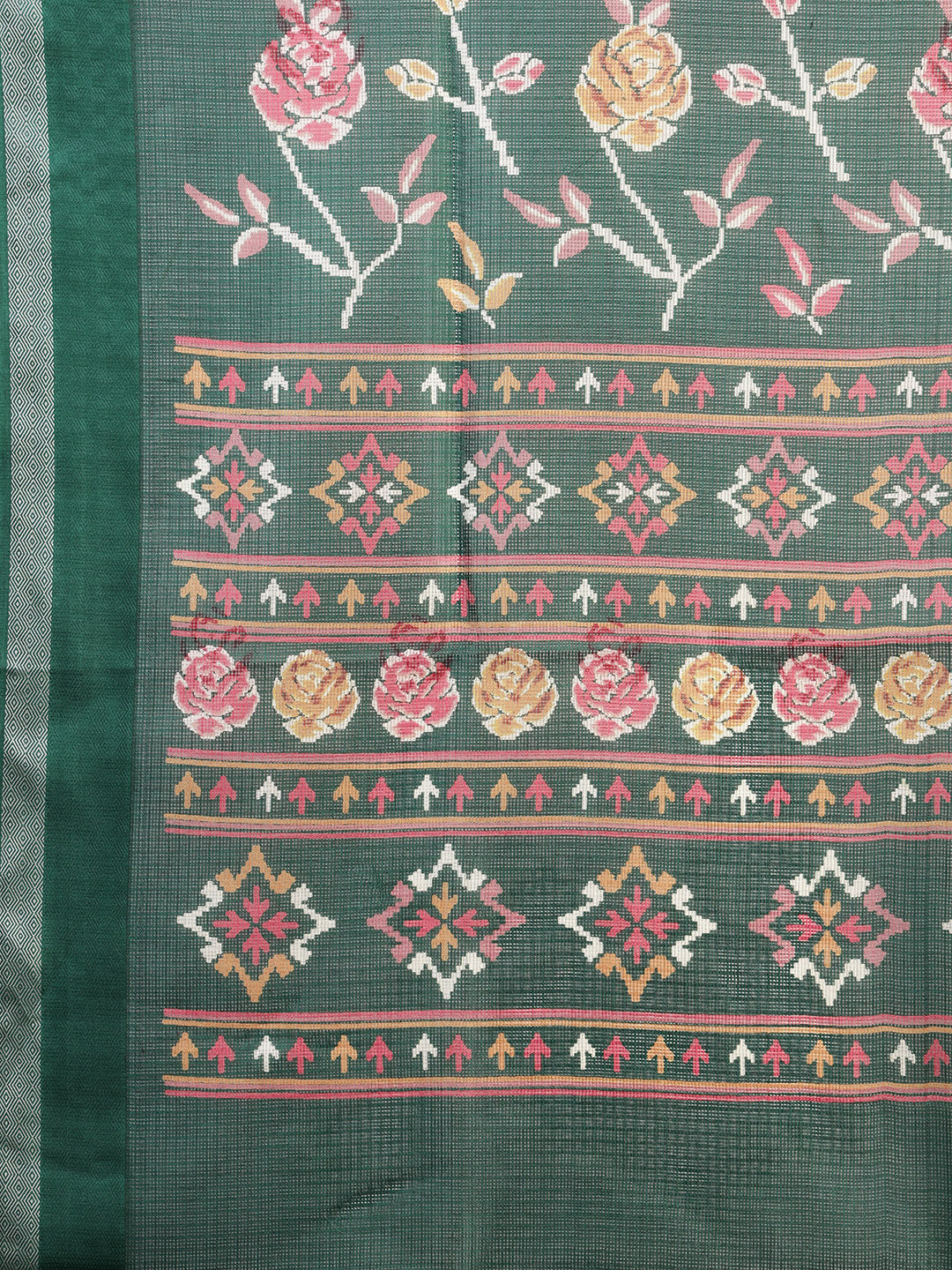 Floral Printed Cotton Blend Saree