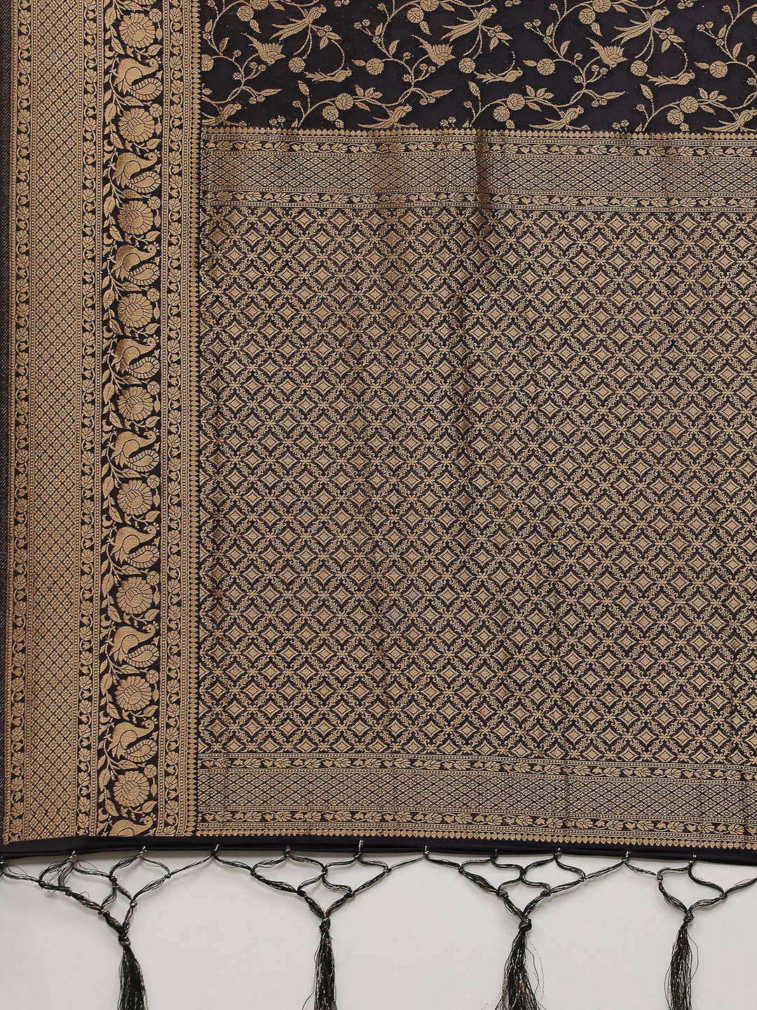Zaari Jaal Crepe Saree