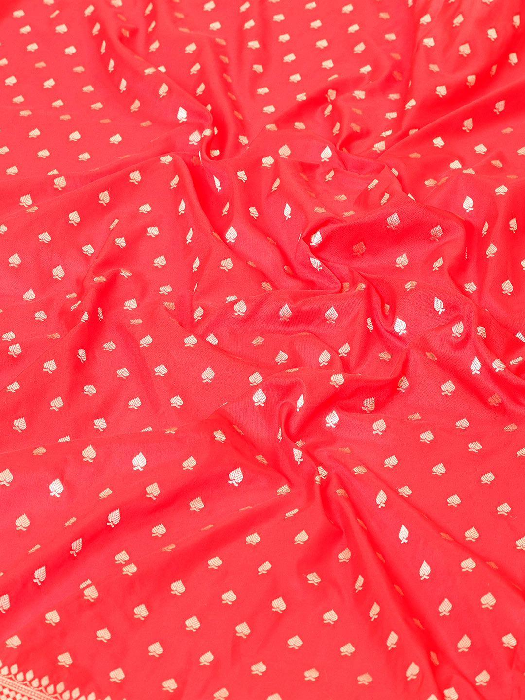 Zari Border Banarasi Woven Saree