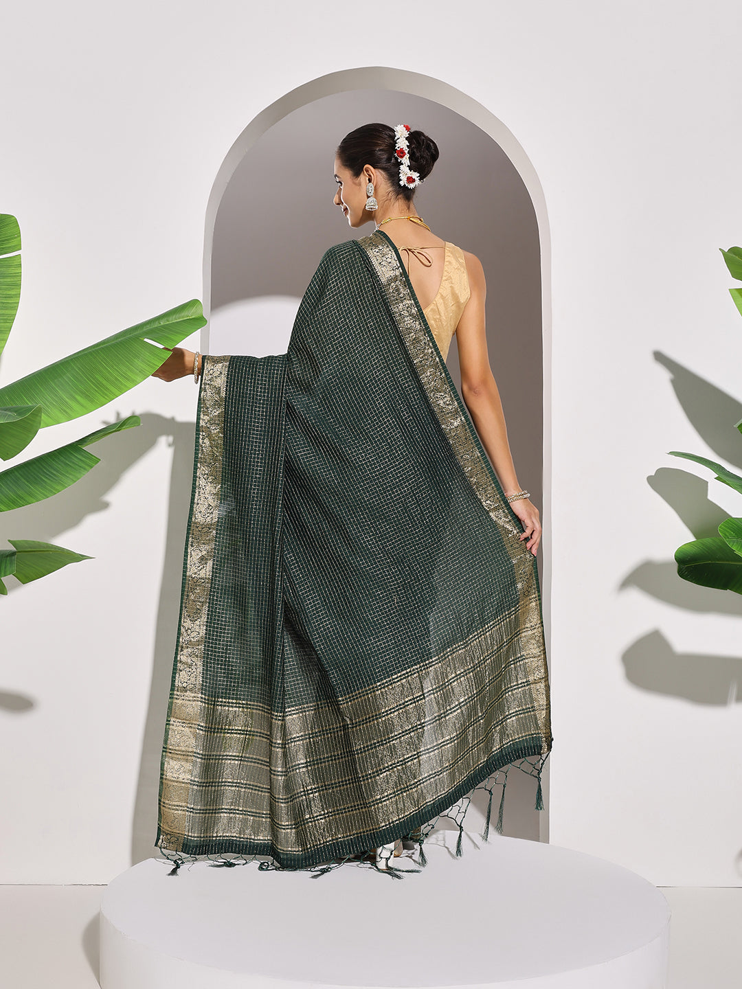 Zaari Jaal Tussar Saree