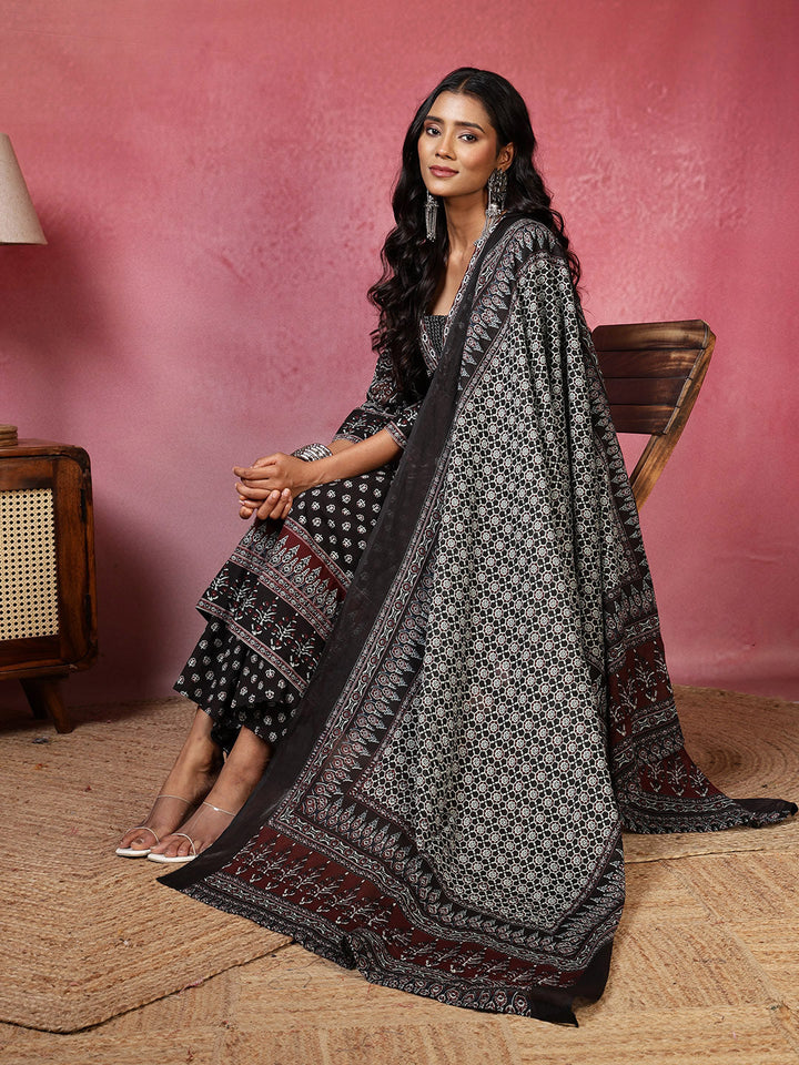 Printed Cotton Blend Kurta With Plazzo &amp; Dupatta