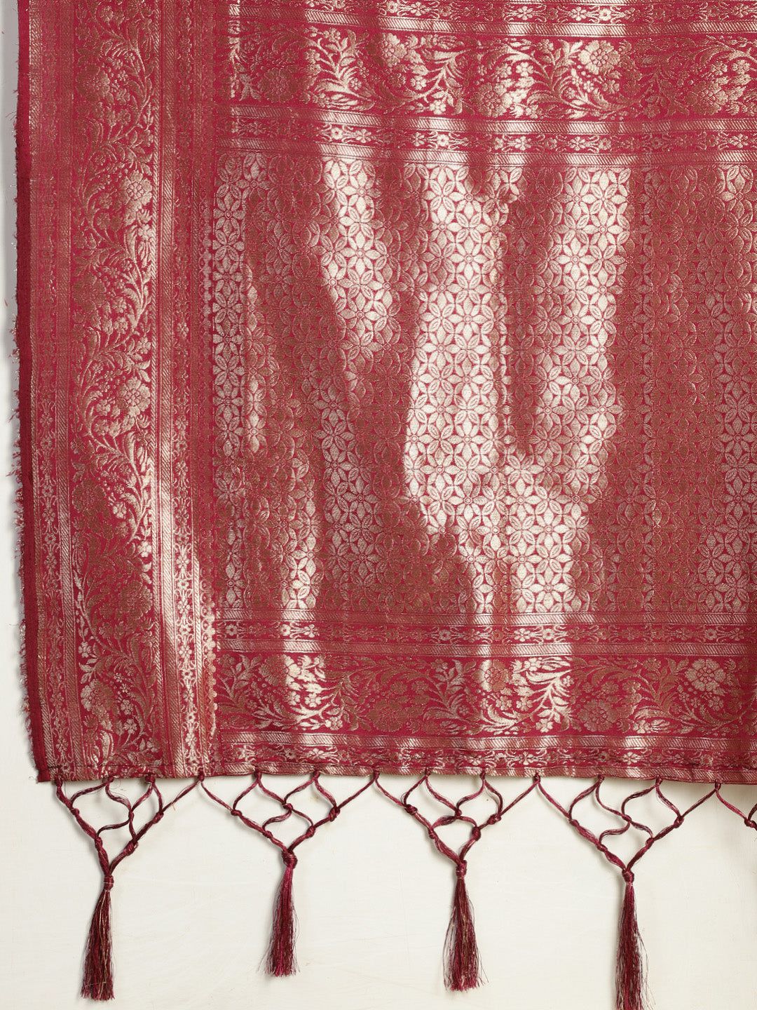 Zaari Jaal Crepe Saree