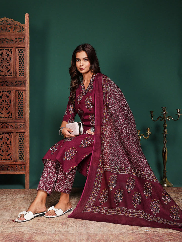 Floral Printed Cotton Blend Kurta With Pant &amp; Dupatta