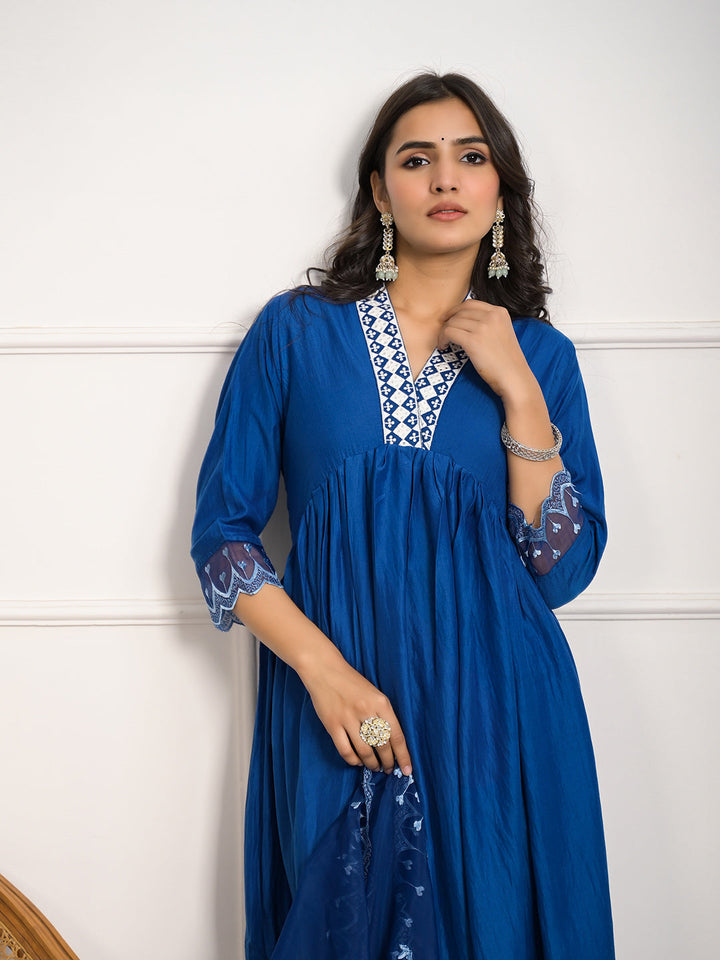Neck Embroidery Muslin Kurta With Pants &amp; Dupatta