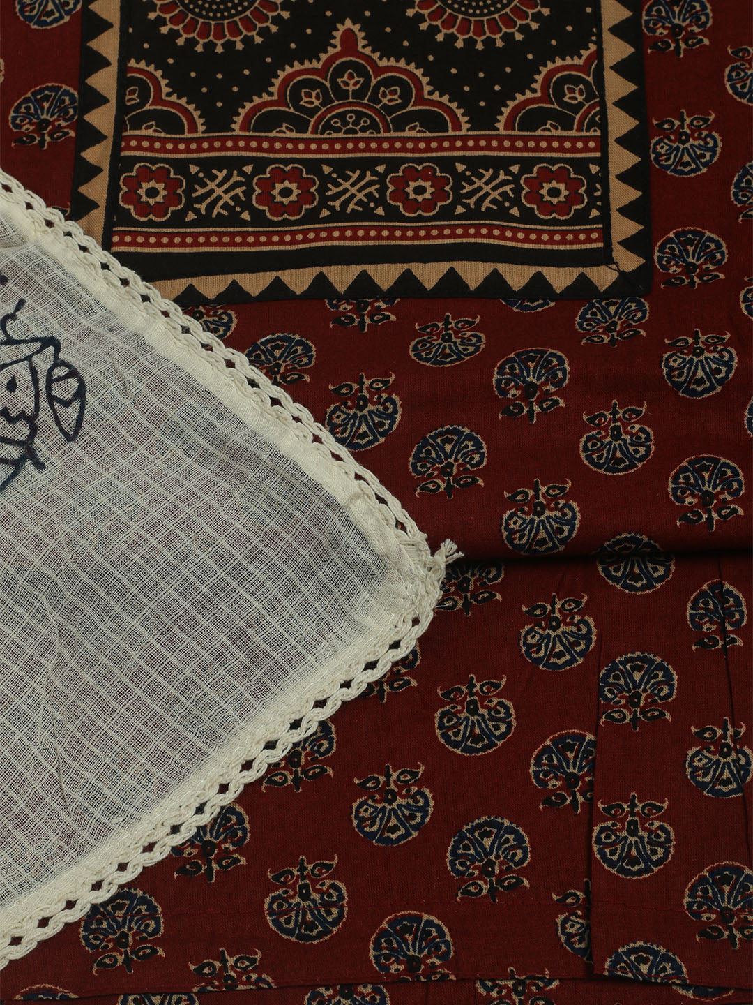 Printed Cotton Unstitched Suits Printed Suit With Pant &amp; Dupatta