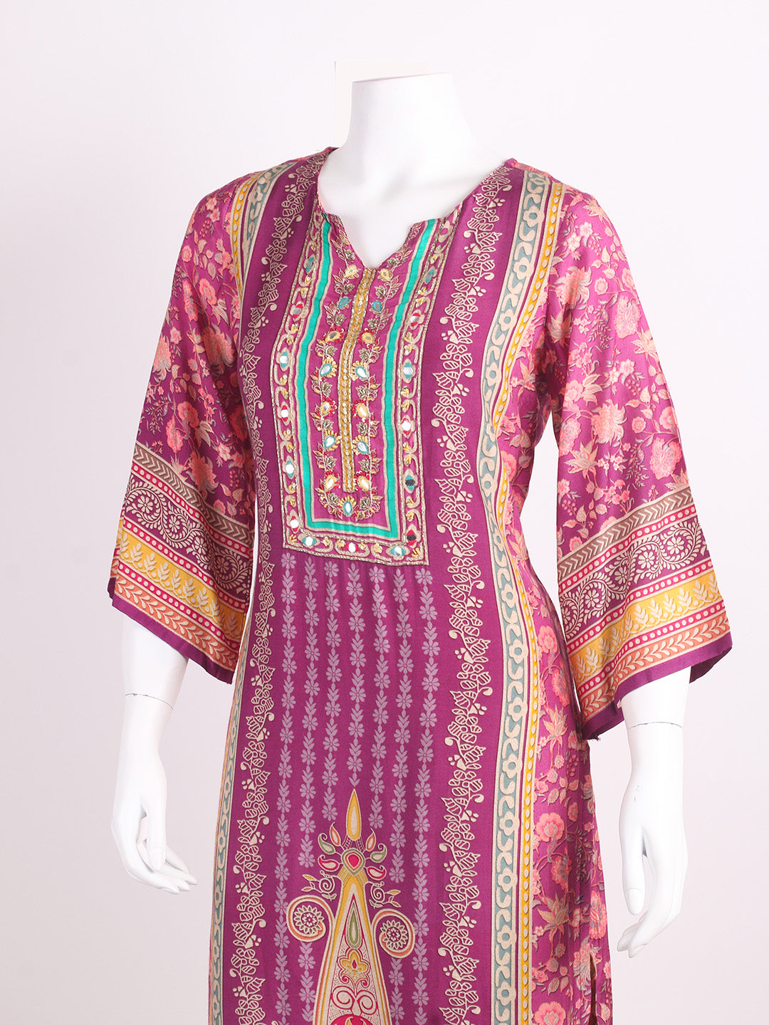 Sequins Embroidery Muslin Kurta With Pants &amp; Dupatta