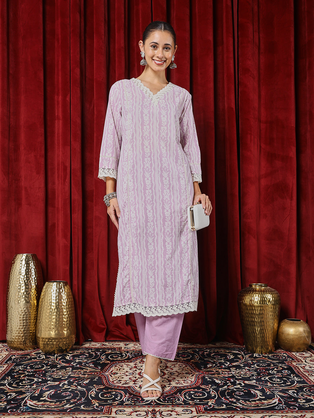 Floral Printed Cotton Blend Kurta With Pants