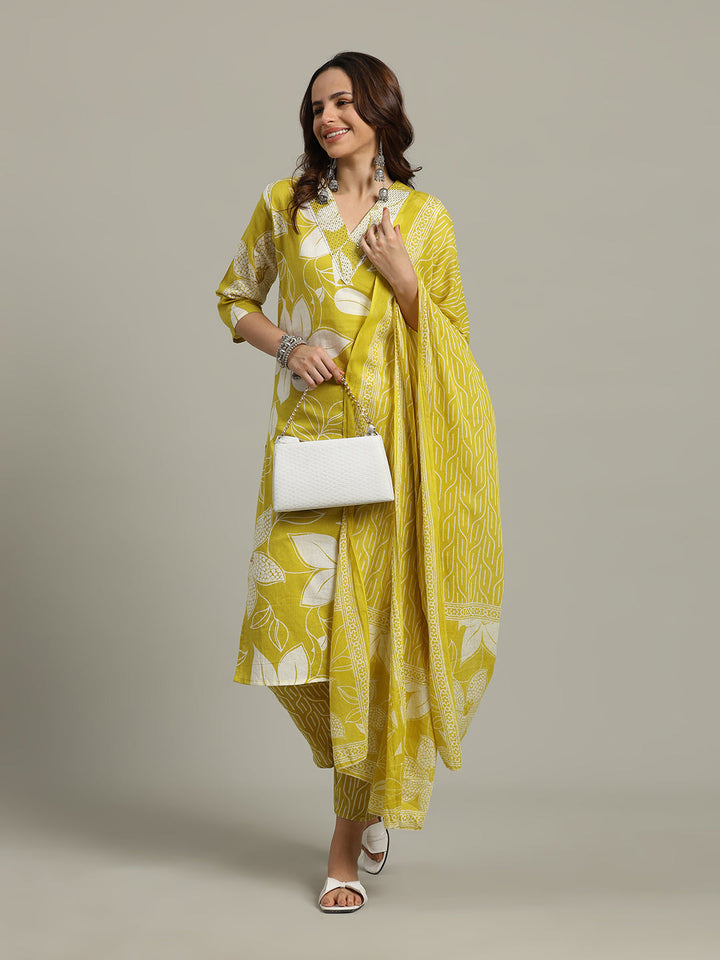 Floral Printed Cotton Blend Kurta With Pants &amp; Dupatta