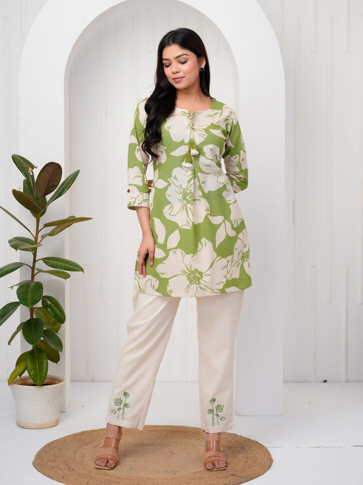 Printed Cotton Blend Kurta With Pants