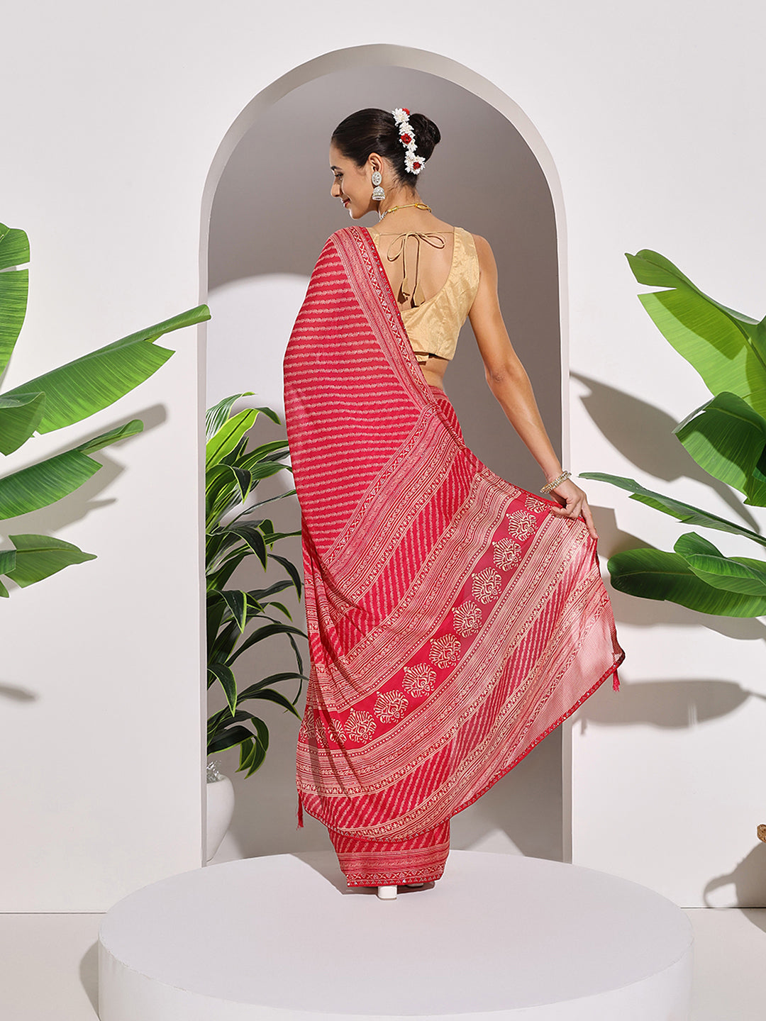 Floral Printed Georgette Saree