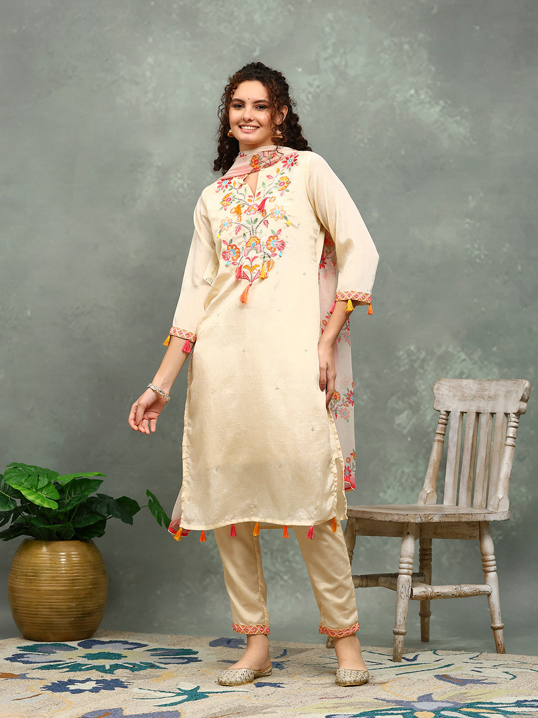 Resham Work Crepe Kurta With Pants & Dupatta