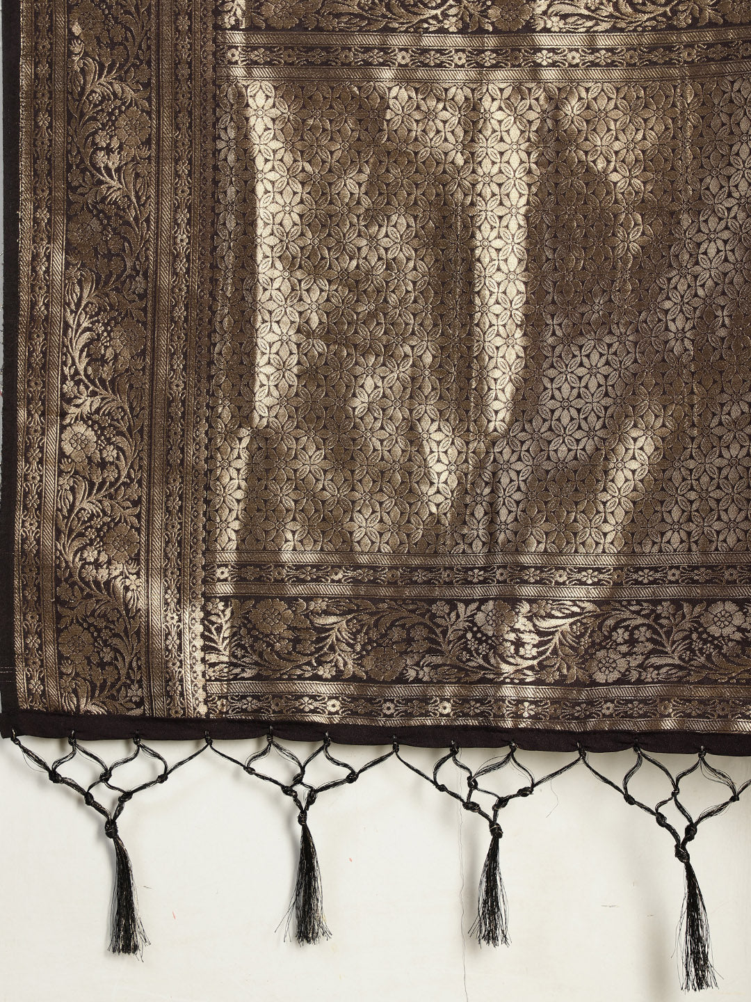 Zaari Jaal Crepe Saree