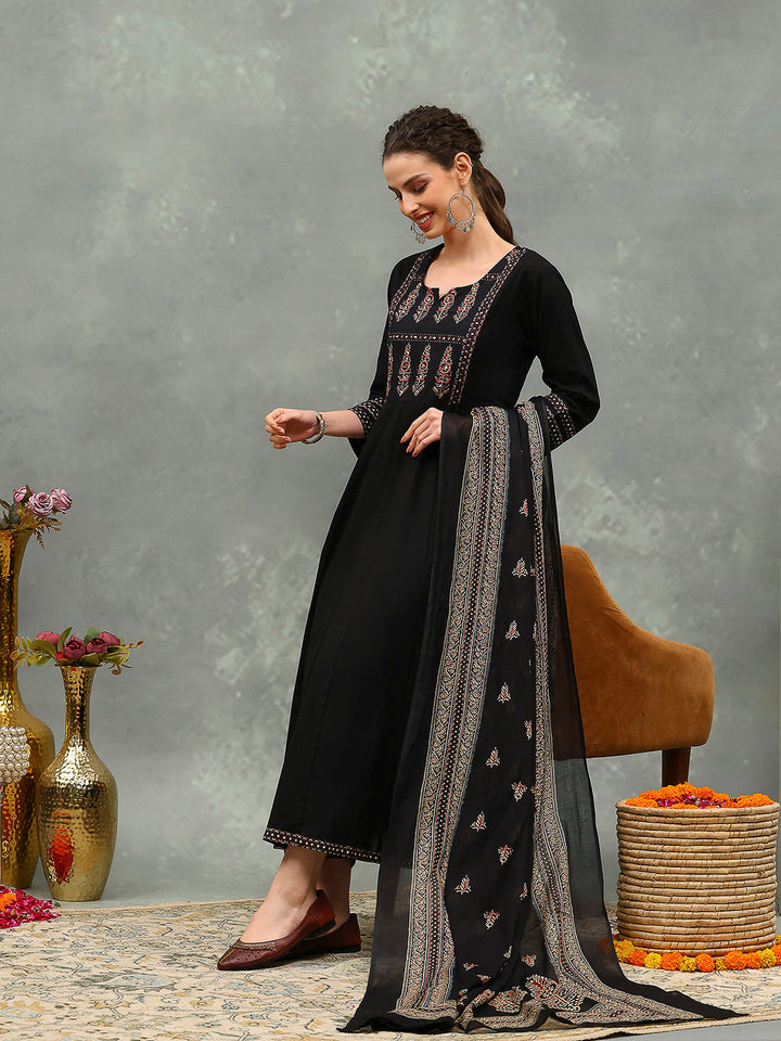 Embroidered Cotton Kurta With Pants &amp; Dupatta