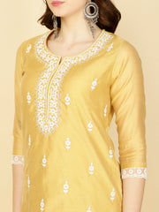 Floral Embroidery Chanderi Kurta With Pants & Dupatta