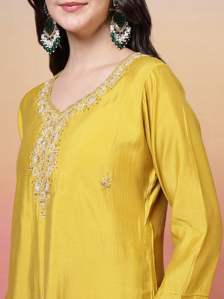 Embroidered Muslin Kurta With Pants &amp; Dupatta