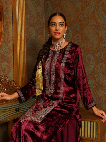 Zari Neck Embroidered Velvet Kurta With Pants