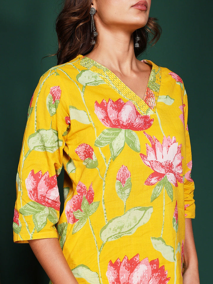 Floral Printed Cotton Blend Kurta With Pant &amp; Dupatta