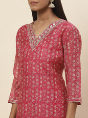 Floral Printed Chanderi Kurta With Pants