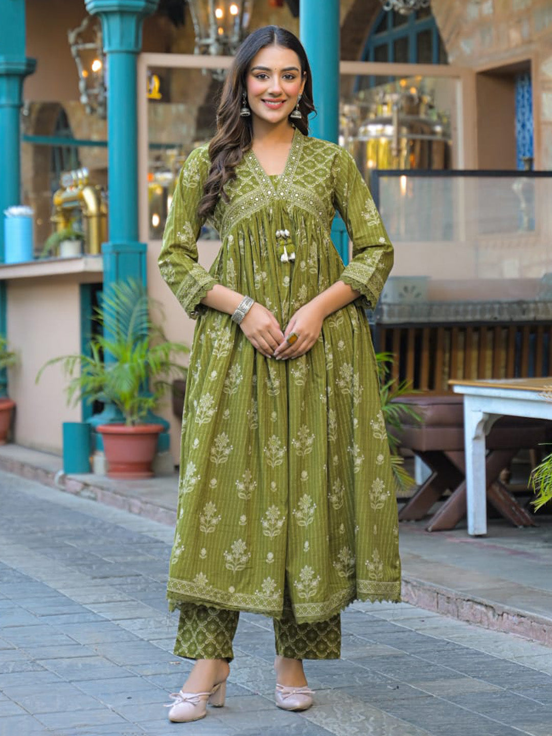 Green Cotton Blend Printed Straight Suit Set