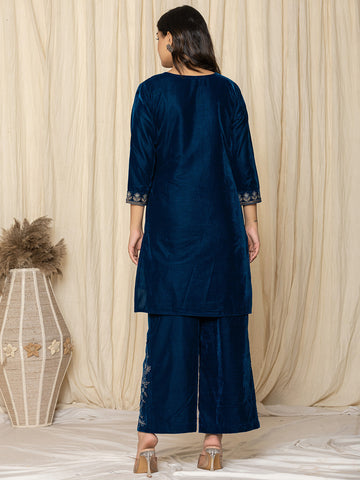 Zari Neck Embroidered Velvet Kurta With Pants