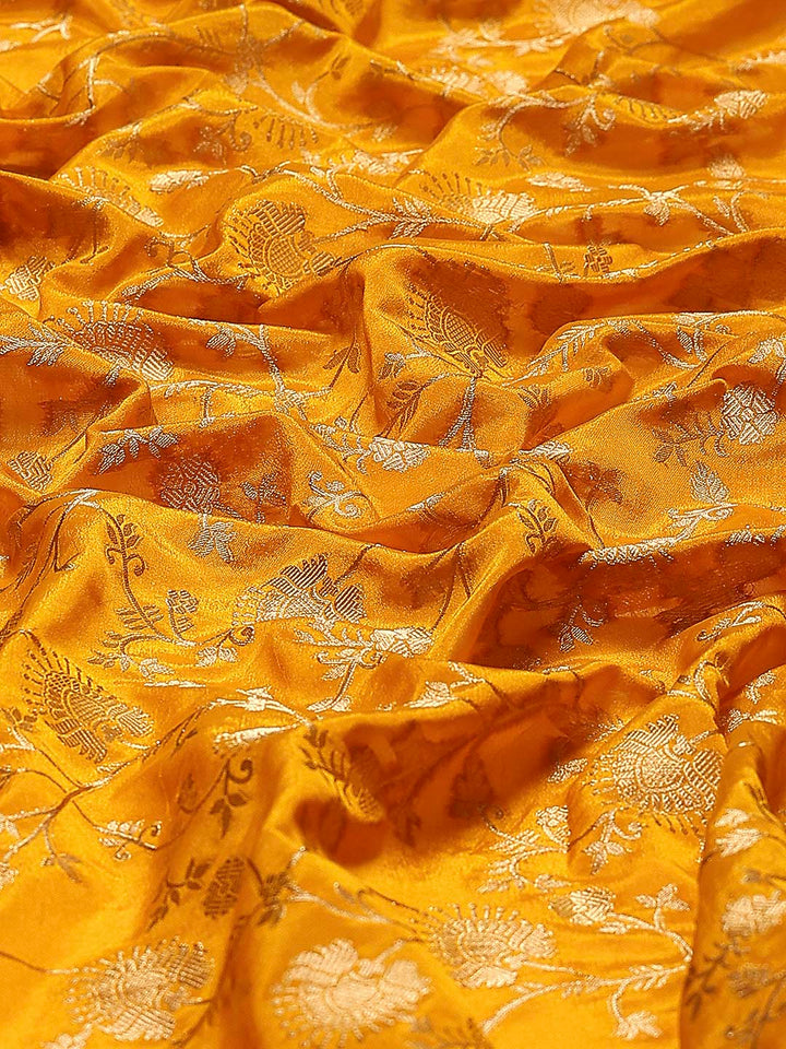 Plain Crepe Saree