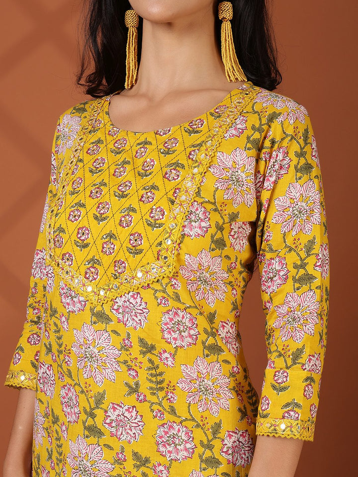 Printed Cotton Blend Kurta With Pant &amp; Dupatta