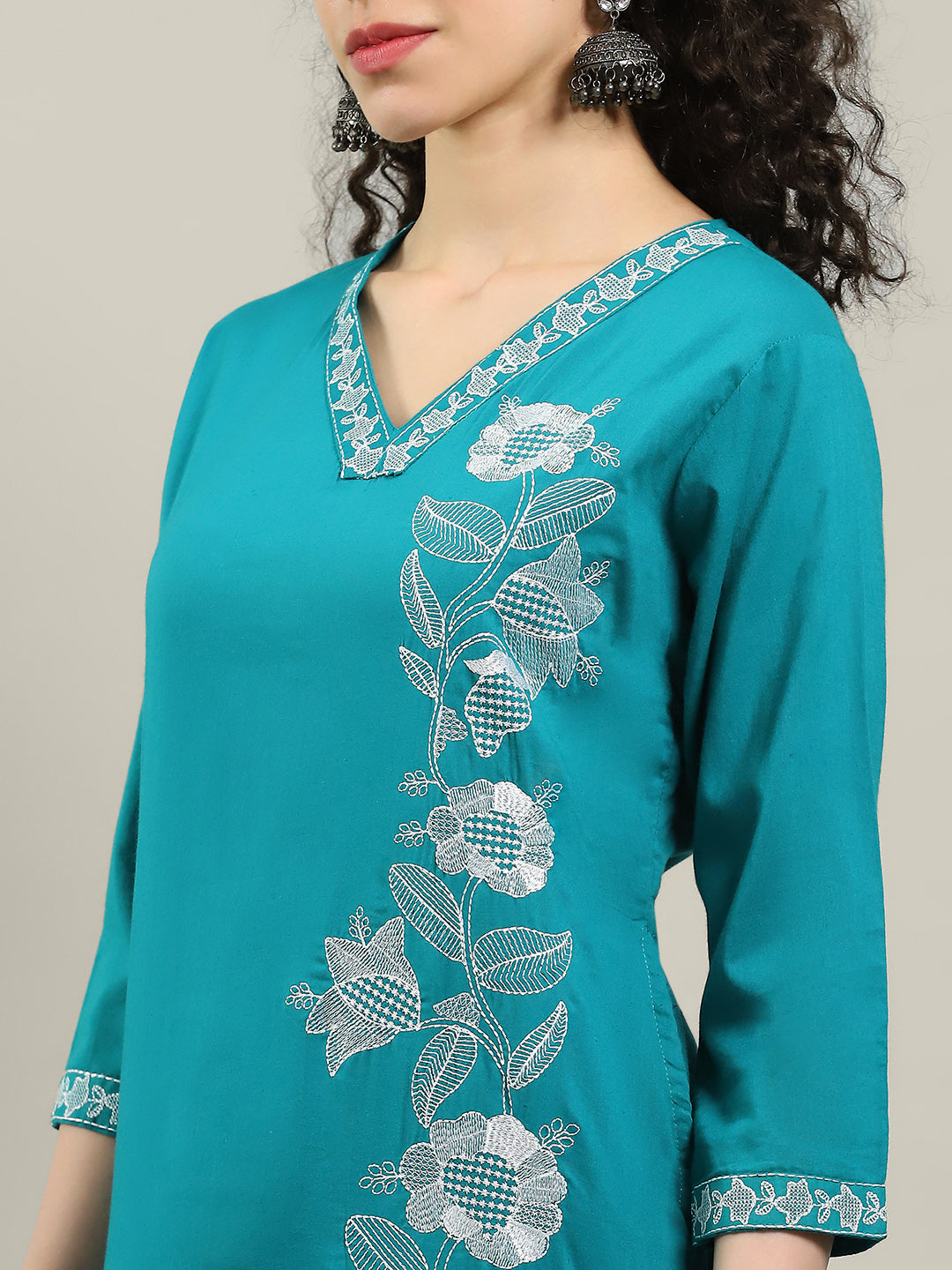 Embroidered Cotton Blend Kurta With Pants