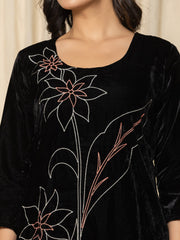 Zari Neck Embroidered Velvet Kurta With Pants