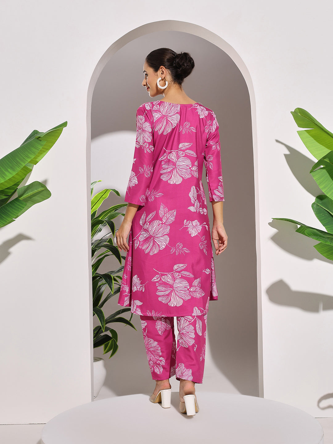 Digital Printed Cotton Blend Kurta With Pants