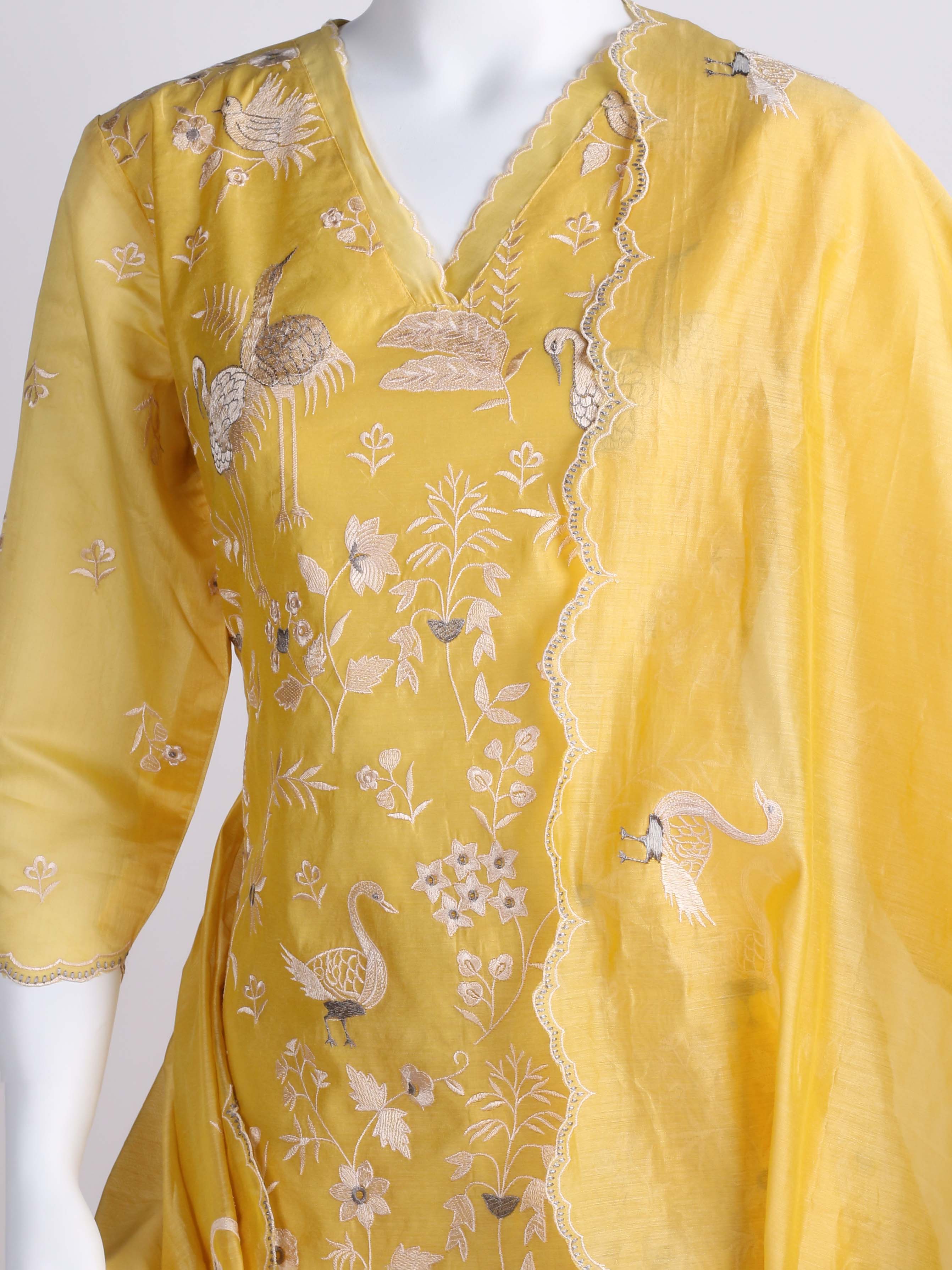 Embroidered Chanderi Kurta With Pant & Dupatta