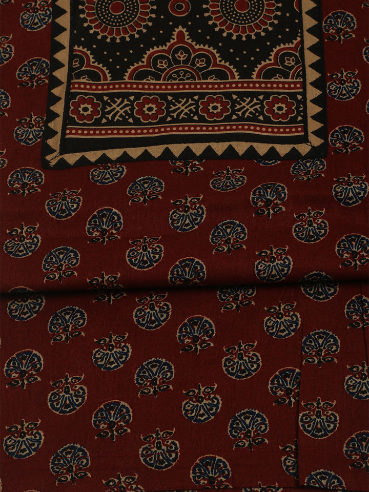 Printed Cotton Unstitched Suits Printed Suit With Pant &amp; Dupatta
