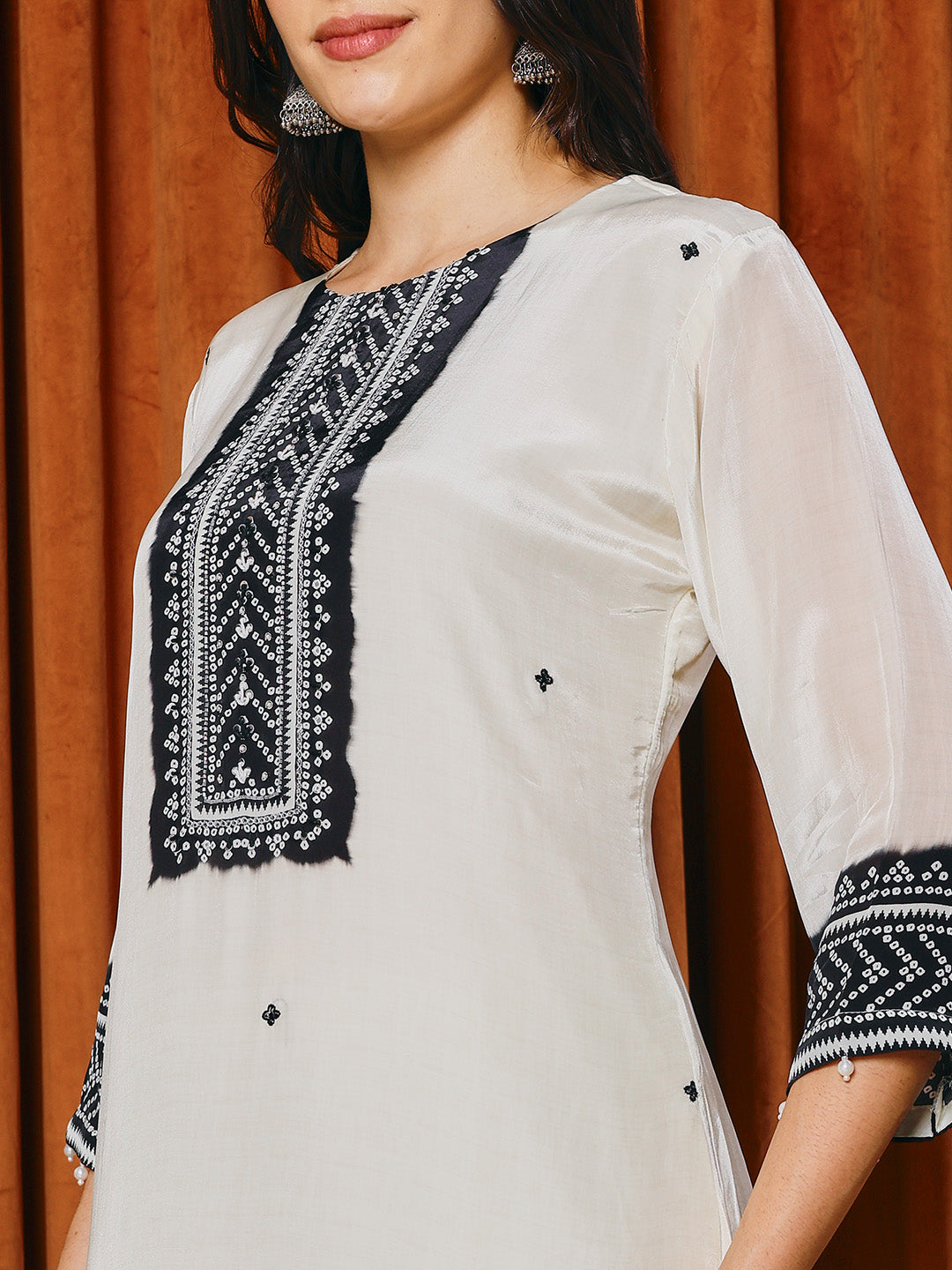 Embroidered Crepe Kurta With Pants & Dupatta