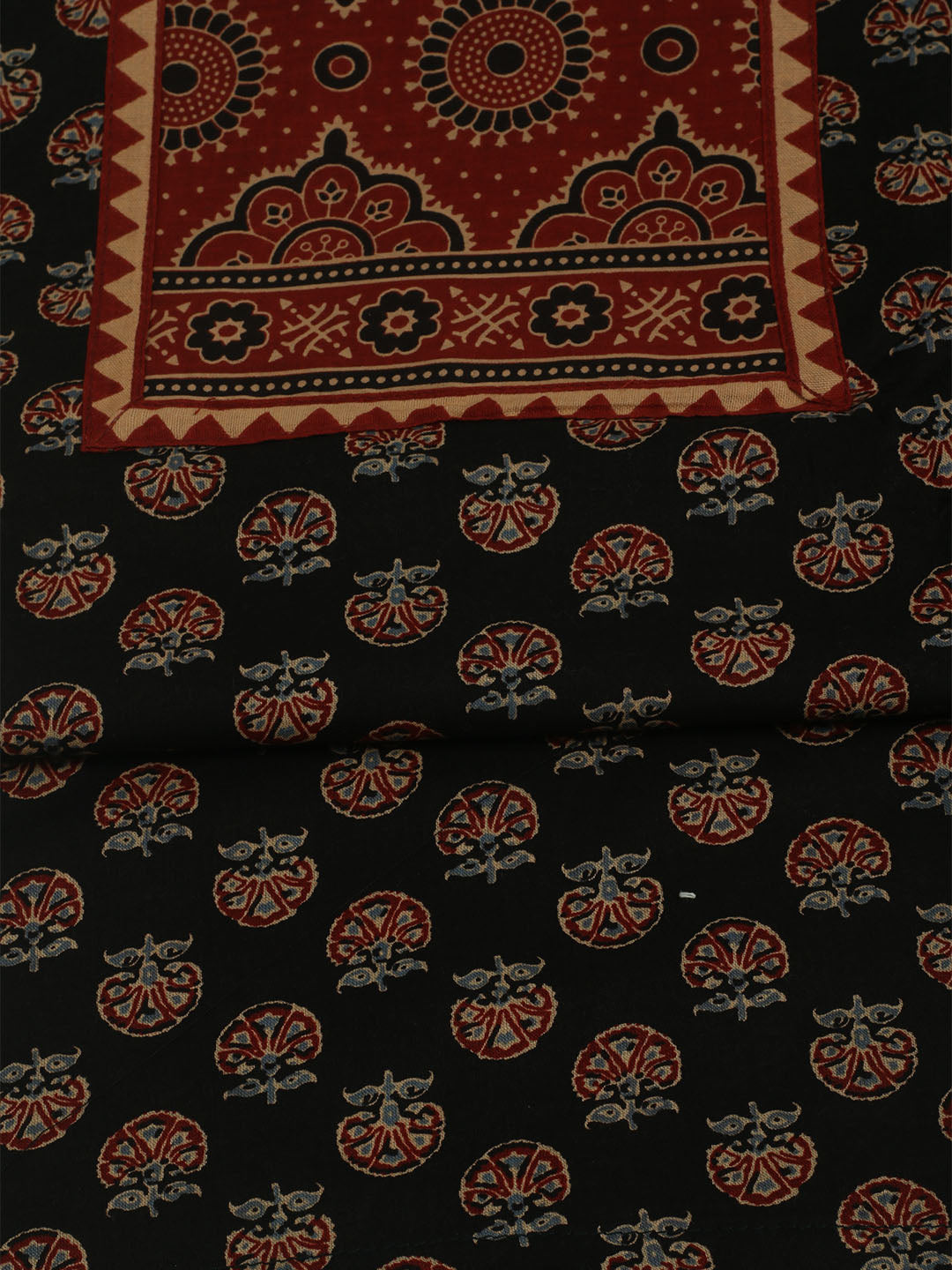 Printed Cotton Unstitched Suits Printed Suit With Pant &amp; Dupatta