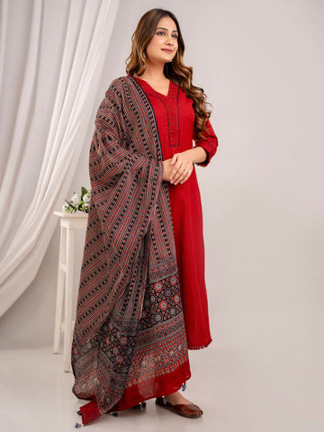 Neck Embroidery Cotton Kurta With Pants & Dupatta