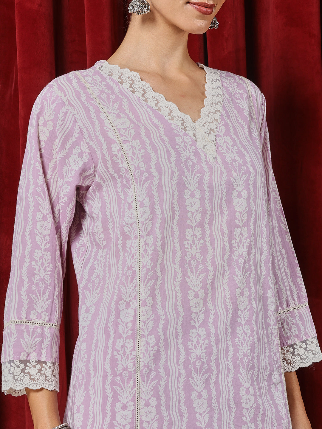 Floral Printed Cotton Blend Kurta With Pants