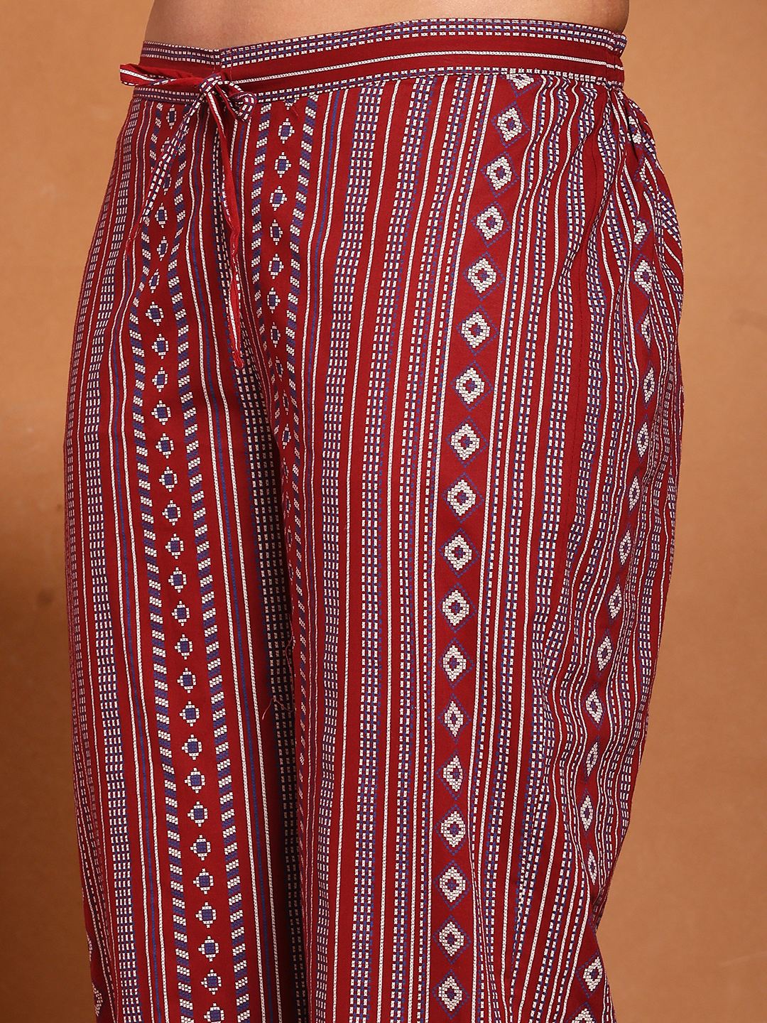 Printed Cotton Blend Kurta With Pant