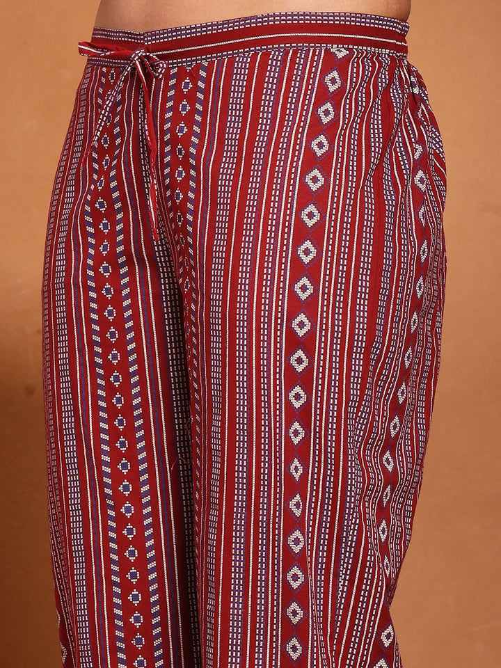 Printed Cotton Blend Kurta With Pant