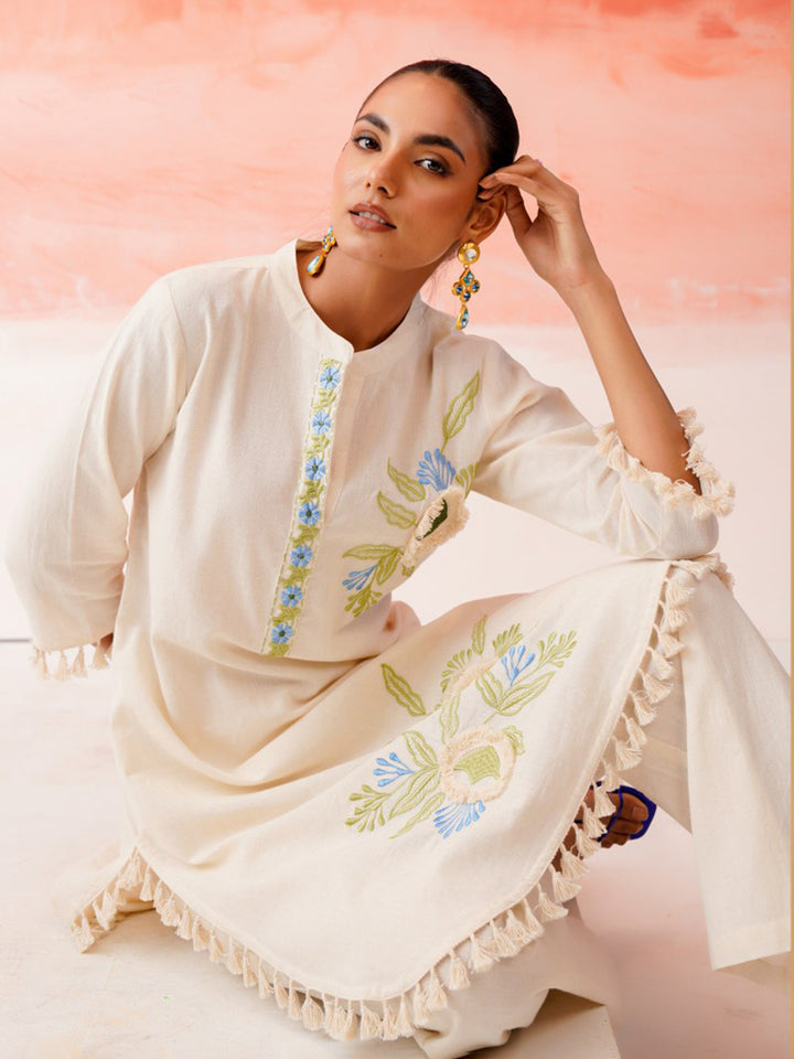 Cream Cotton Blend Printed Straight Kurta With Pant