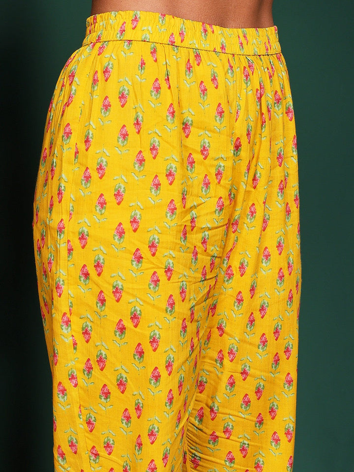 Floral Printed Cotton Blend Kurta With Pant &amp; Dupatta