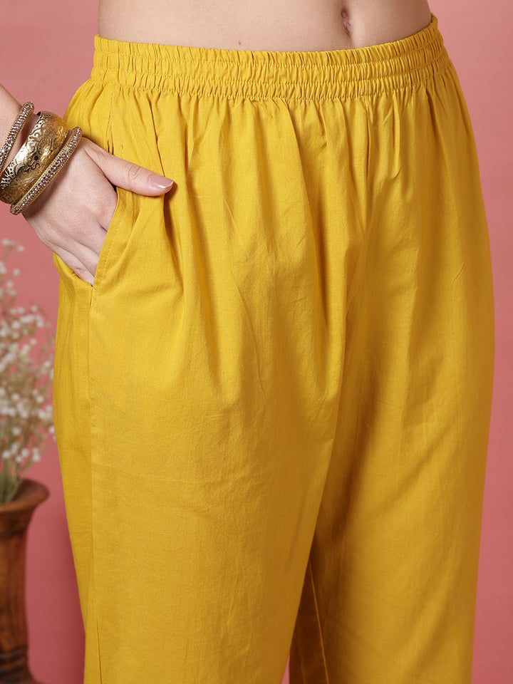 Embroidered Chanderi Kurta With Pant &amp; Dupatta