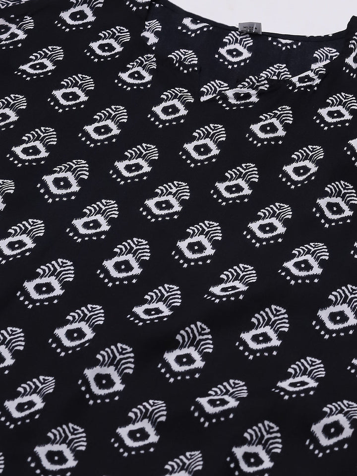 Printed Cotton Blend Kurta &amp; Pants
