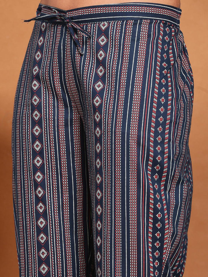 Printed Cotton Blend Kurta With Pant