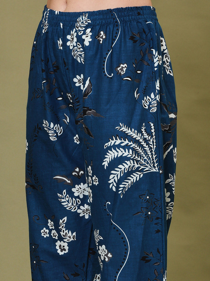 Digital Printed Cotton Blend Kurta With Pants