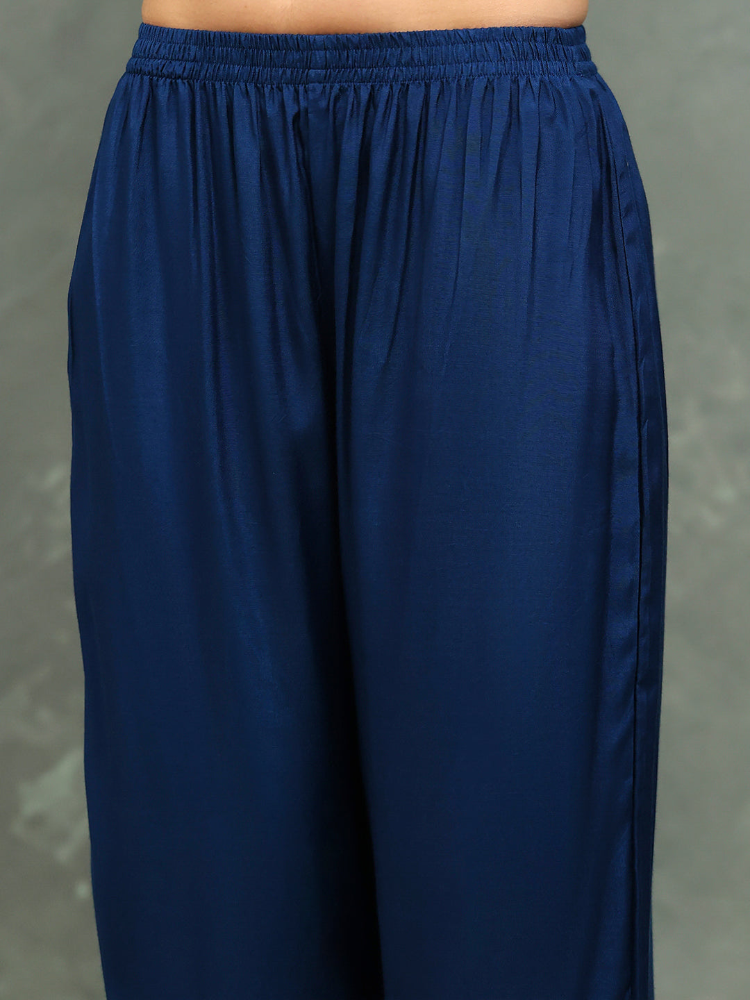 Bandhani Printed Crepe Kurta With Pants &amp; Dupatta