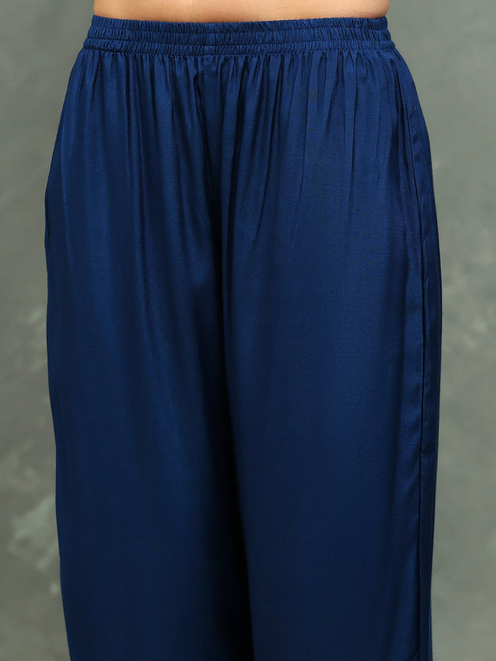 Bandhani Printed Crepe Kurta With Pants &amp; Dupatta