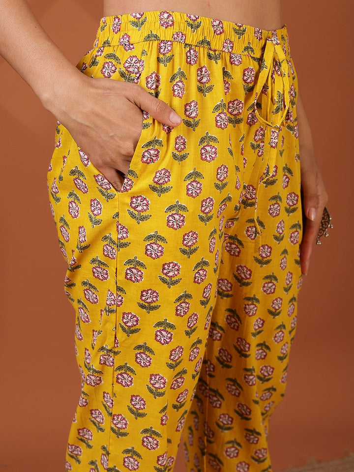 Printed Cotton Blend Kurta With Pant &amp; Dupatta